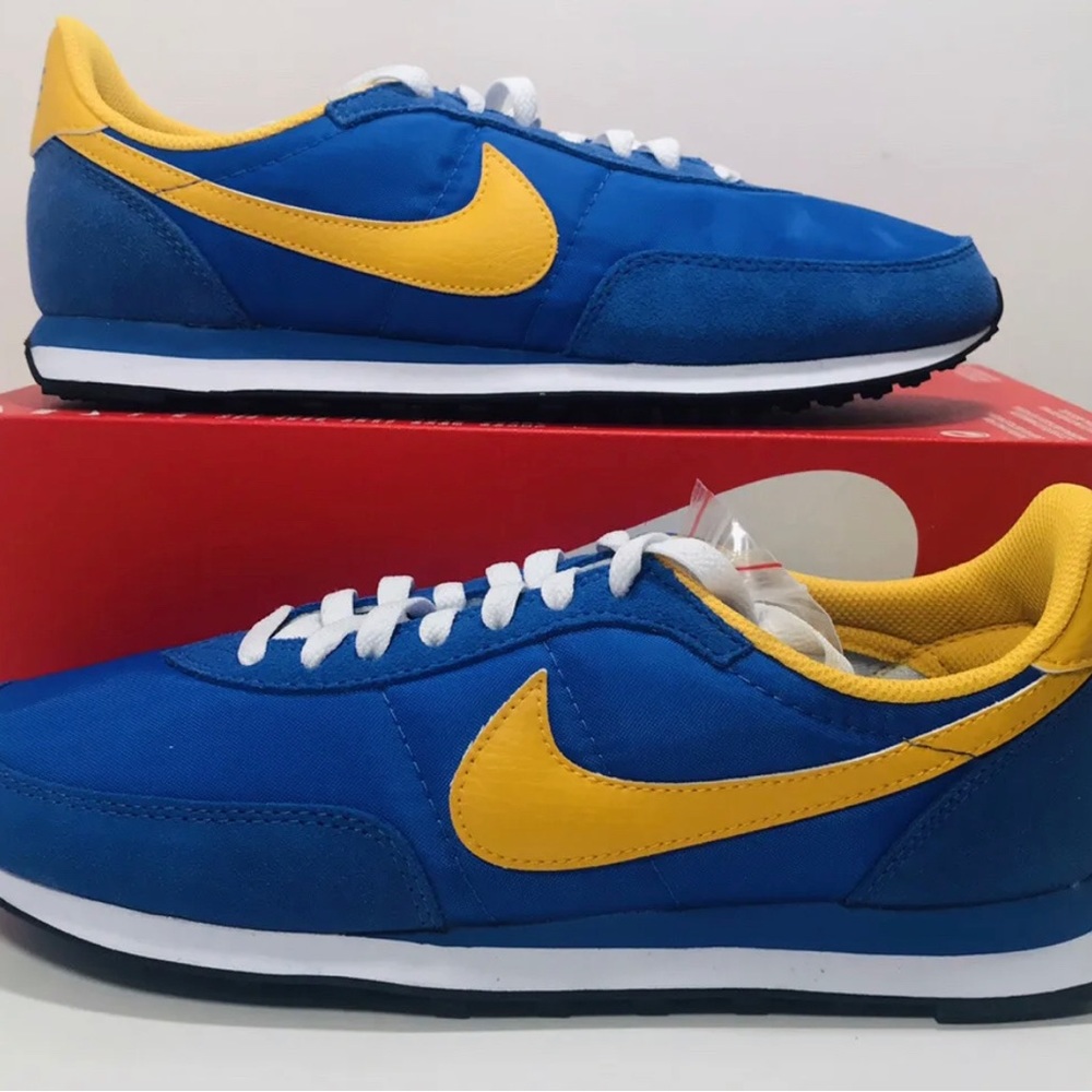 Nike waffle trainer 2 blue and gold. Brand new, never worn mens size 10